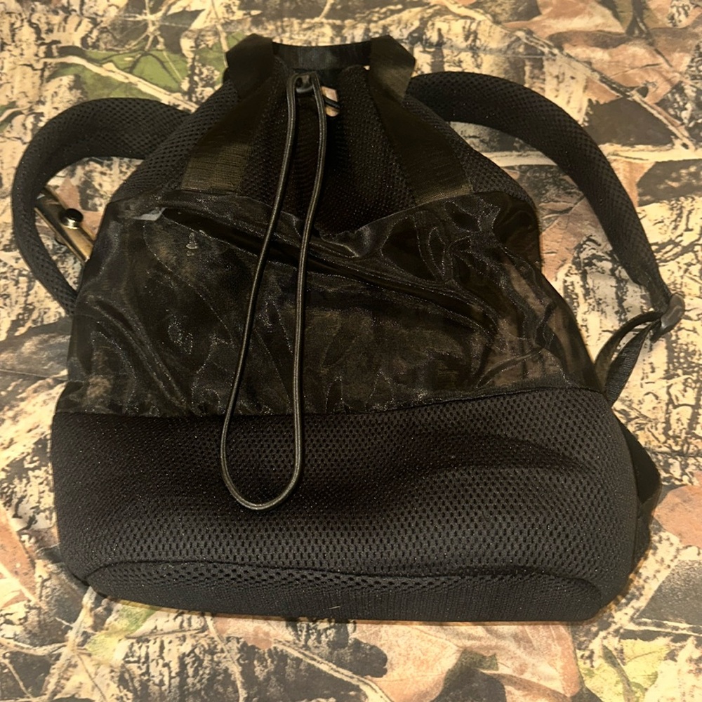 Mesh bookbag